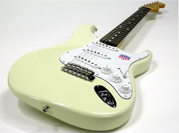 Amy Winehouse为Fender Stratocaster点赞