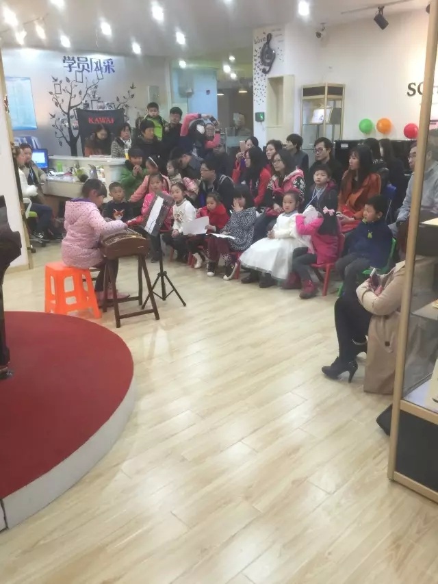 哆唻咪琴行小小音乐会