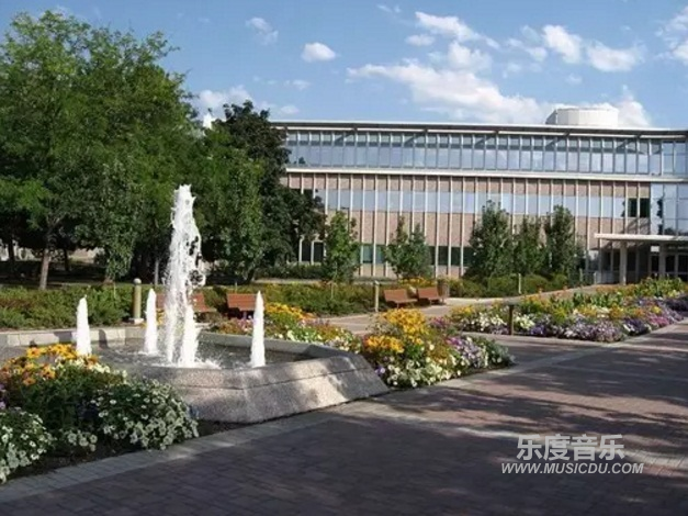 杨明翰大学.png